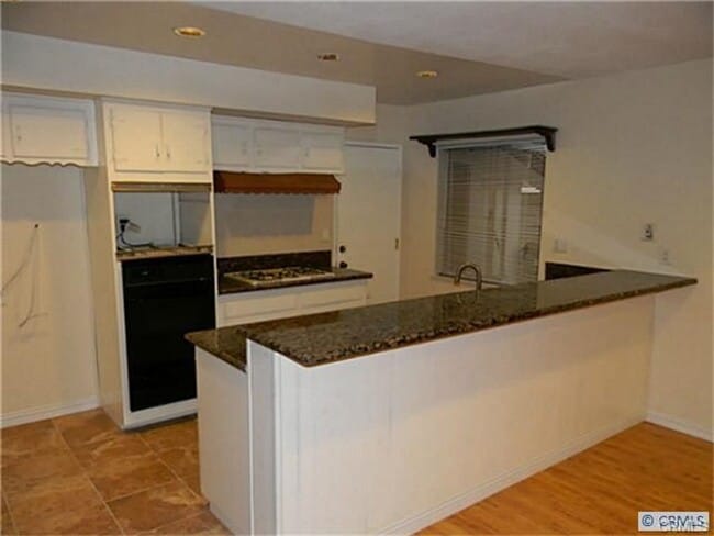 Building Photo - 405 N California St