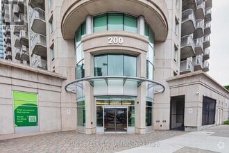 Building Photo - 200-1200 Rideau St