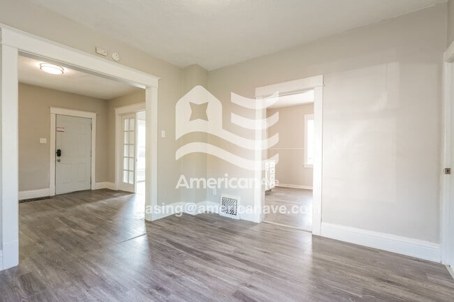 Building Photo - 919 E Calvert St