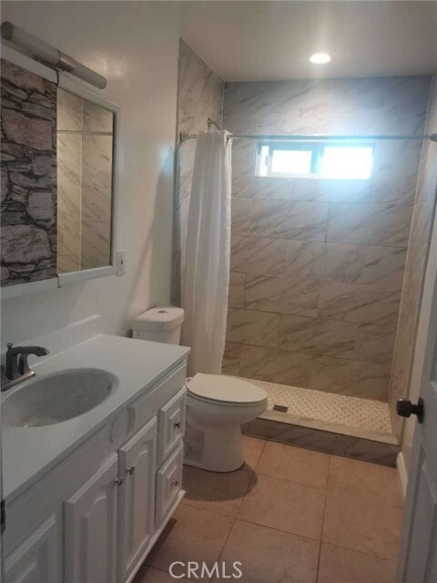 Building Photo - 2617 East 4th St