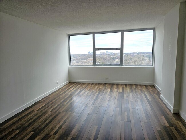 Foto del edificio - 7234 W North Ave