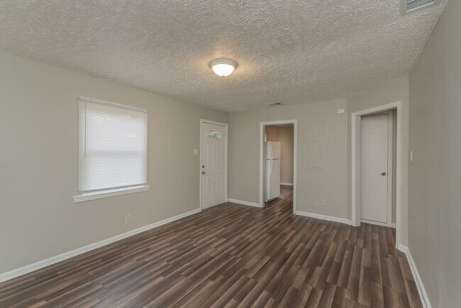 Foto del edificio - * Section 8 Voucher Welcomed* $1,000 - Just Updated 2 bed/1 bath house for rent Augusta!!!