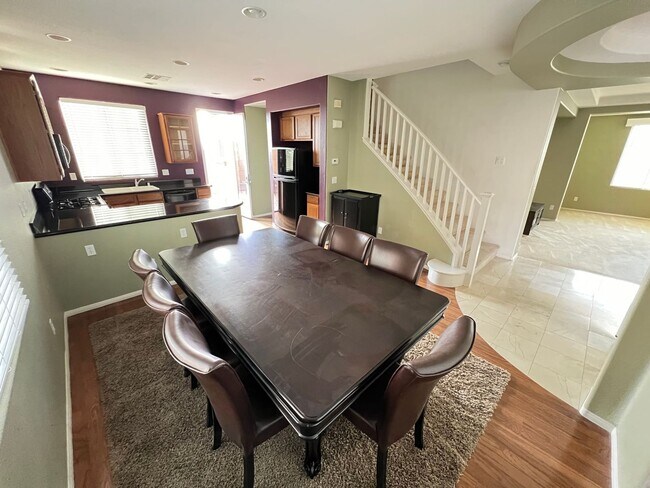 Building Photo - 3BD/2.5BA GUARD GATED SUMMERLIN HOME!