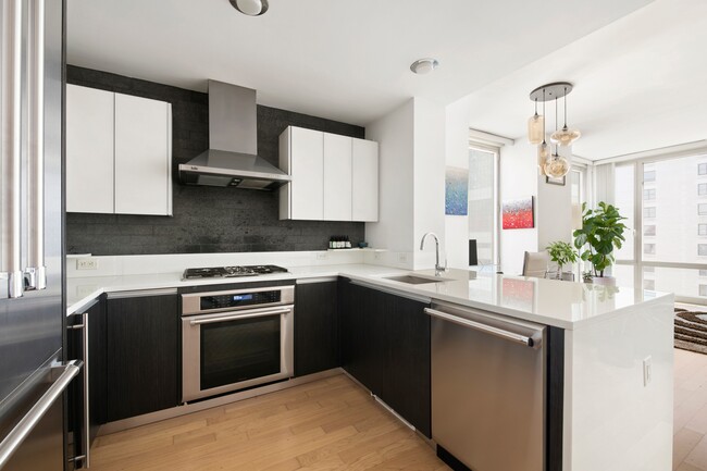 Foto del edificio - 247 W 46th St