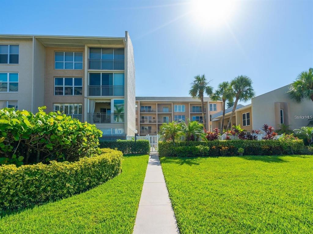 Foto principal - 845 Benjamin Franklin Dr