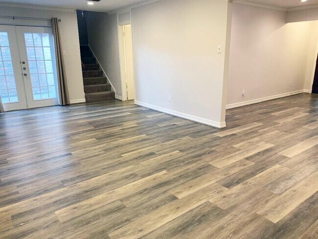Foto del edificio - 6302 N 1st St