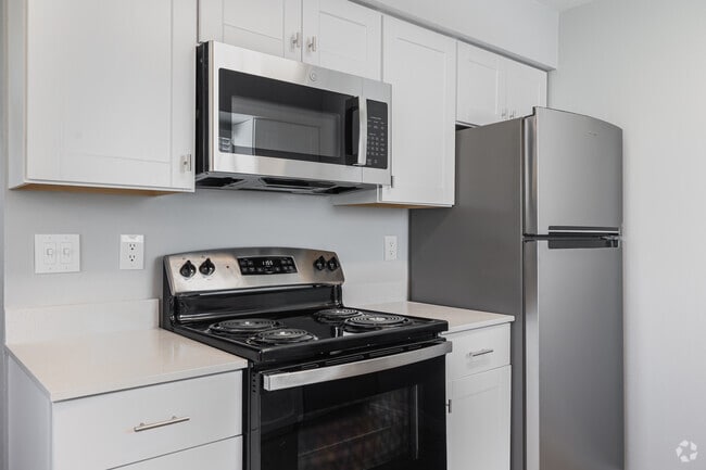 3BR, 2BA - 1.160SF - Kitchen - Lexington Park