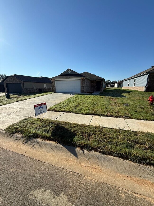 Foto del edificio - *March Rent FREE - NO HIDDEN FEES* BRAND NEW Three Bedroom | Two Bathroom Home in Cabot