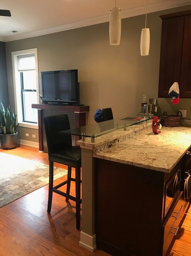 Foto del edificio - 2430 N Geneva Terrace