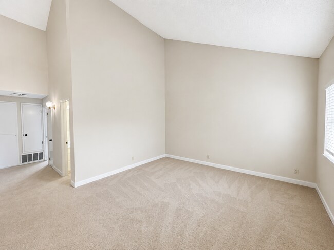 Foto del edificio - 39015 Walnut Terrace