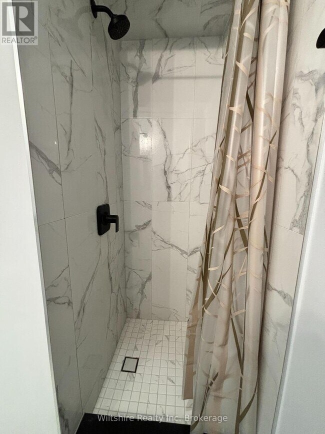 Photo du bâtiment - 14 Glendale Dr