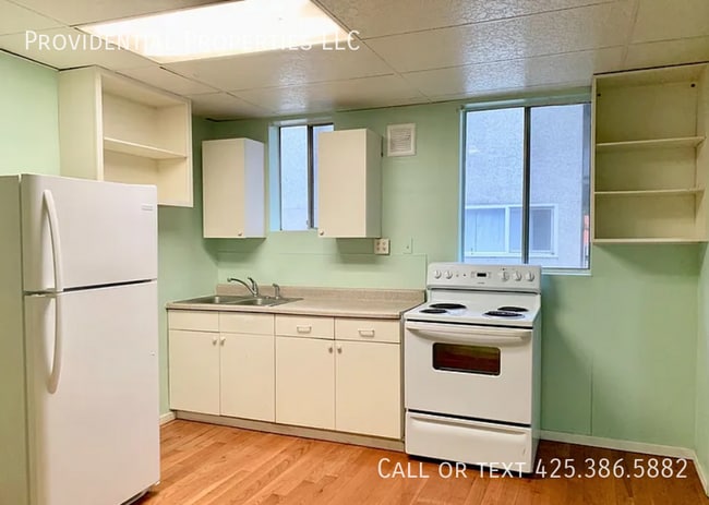 Photo - 2468 S College St Apartment