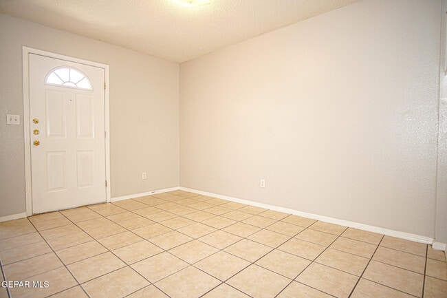 Building Photo - 11026 Splendor Ct