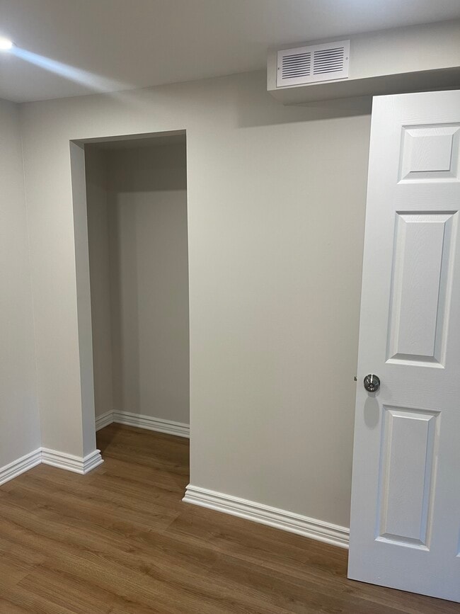 Room 2 - 4 Greenaway St