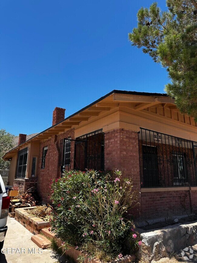 Newman Park Apartments under 500 El Paso, TX 4 Rentals