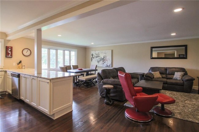 Foto del edificio - 820 East Ave