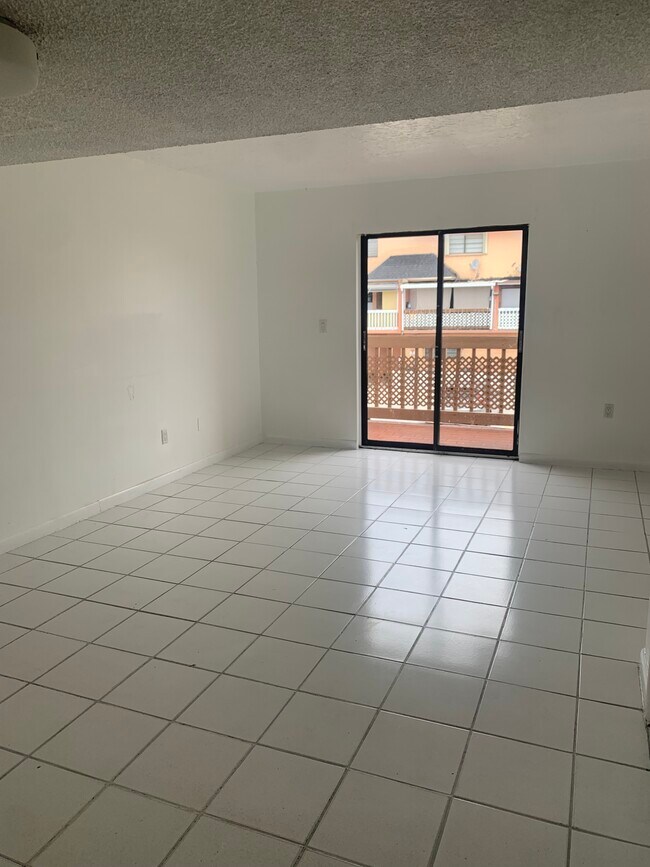Foto del edificio - 2261 W 53rd St