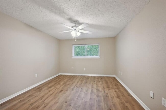 Building Photo - 508 Tanglewood Dr