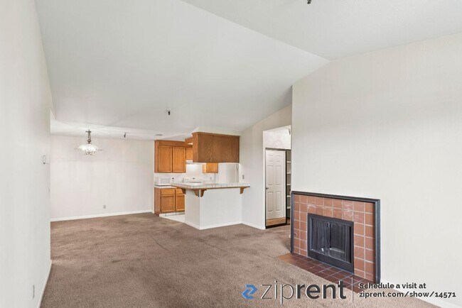 Building Photo - 1400 Carpentier St