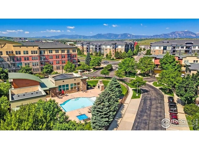 Foto del edificio - 13598 Via Varra