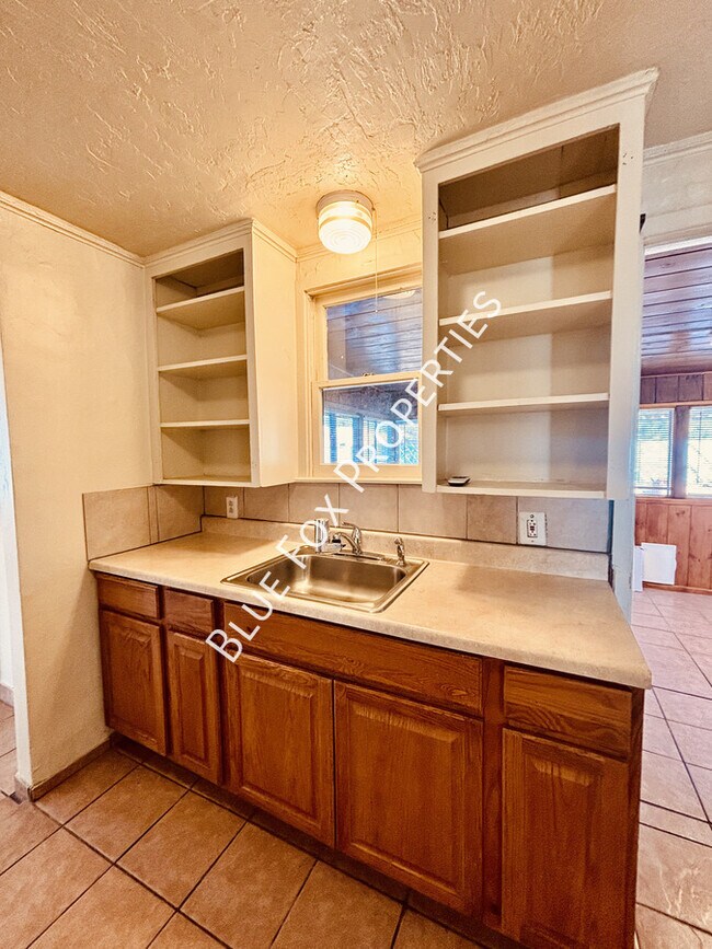 Foto del edificio - 3707 E Glenn St