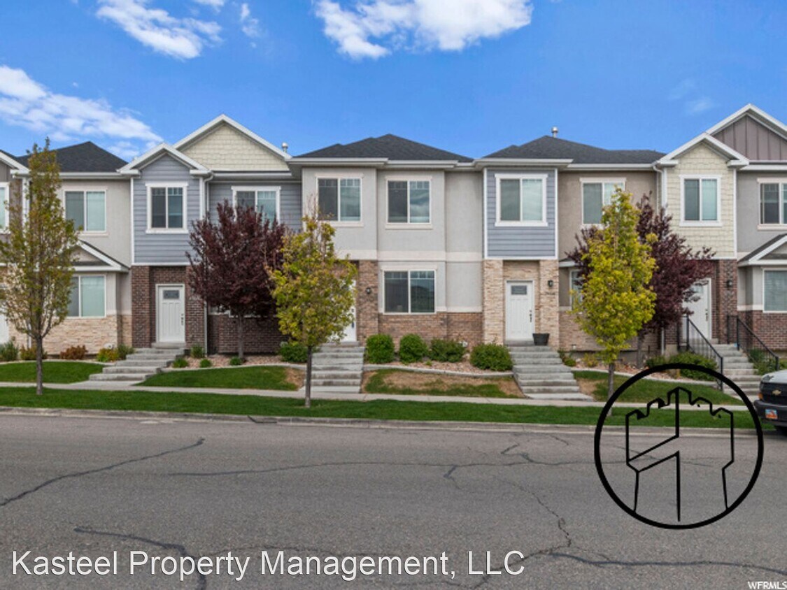 Foto principal - 4 br, 3.5 bath House - 1958 North Hillcres...