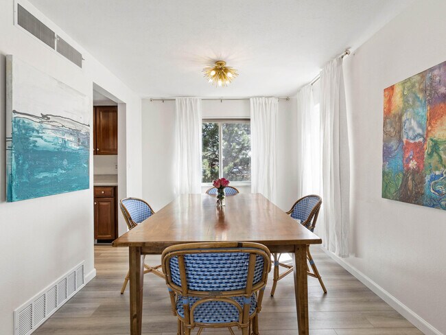 Foto del edificio - 6096 S Jamaica Way