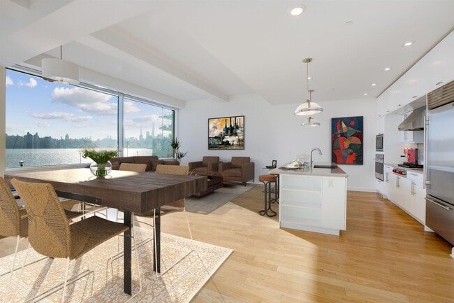 Photo - 9 Somerset Ln (Edgewater, NJ) Apartment