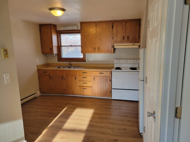 Foto del edificio - 327 E Lincoln Ave