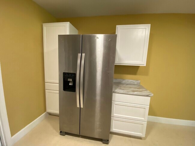 Foto del edificio - 1012 S F St