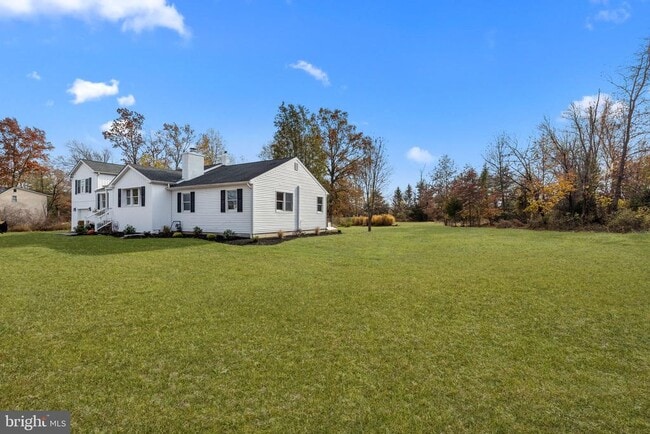 Building Photo - 271 Stoopville Rd