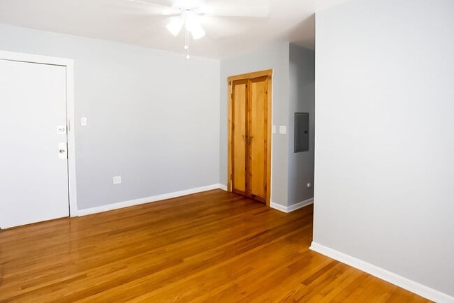 Foto del edificio - 3265 W Wrightwood Ave