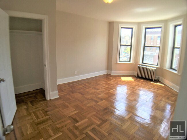Building Photo - 1499 St Johns Pl