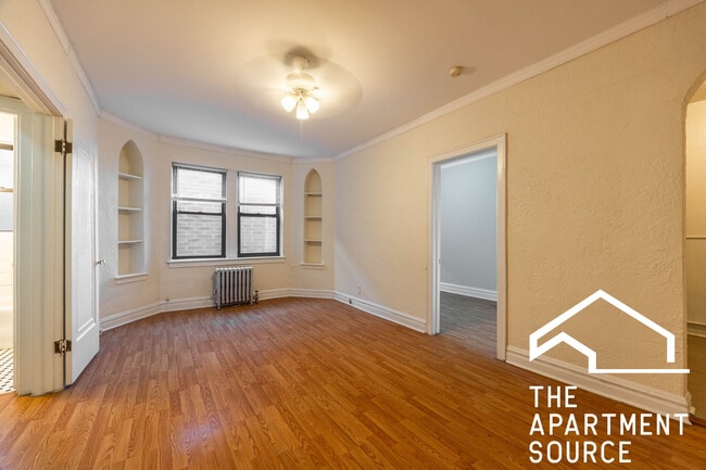 Building Photo - 4829 N Damen Ave