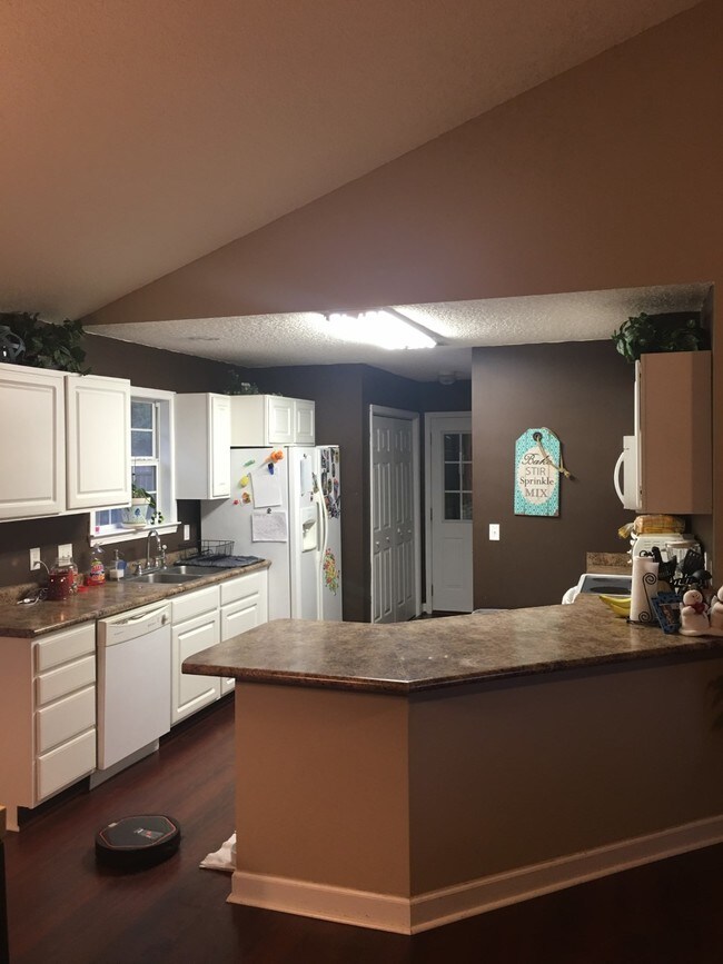 Foto del edificio - 4063 Meadow Cir