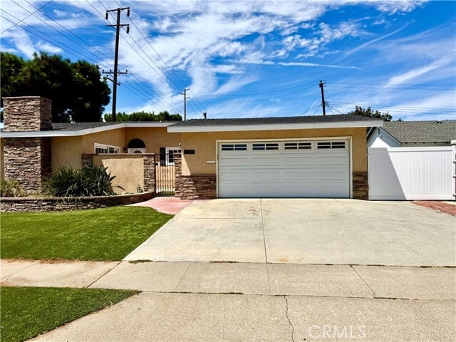 Building Photo - 15471 Salisbury Ln