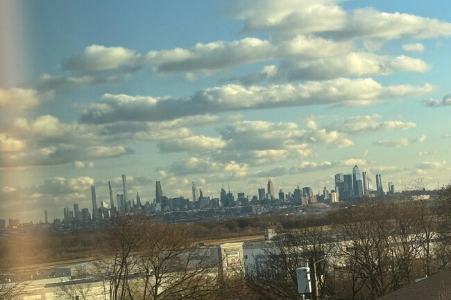 Building Photo - 332 Terrace Ave