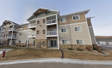 Building Photo - 2821 Ithaca Dr