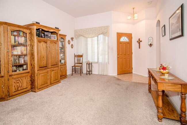Foto del edificio - Sycamore Ranch 3 bedroom 2 bath FOR RENT