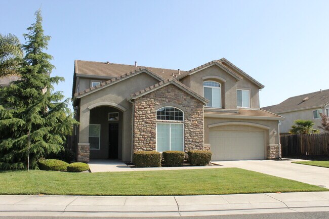 Foto del edificio - Gorgeous Five Bedroom Home in Beck Ranch