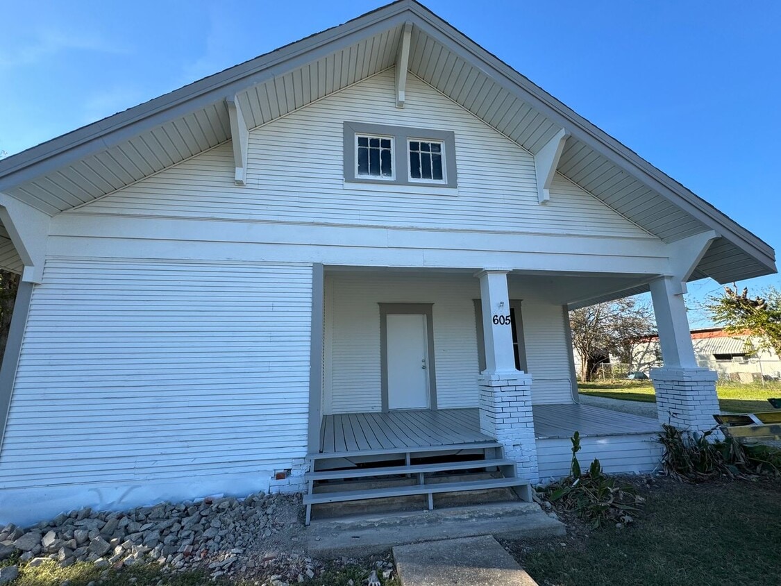 605 N Myrtle St, Kosse, TX 76653 House Rental in Kosse, TX