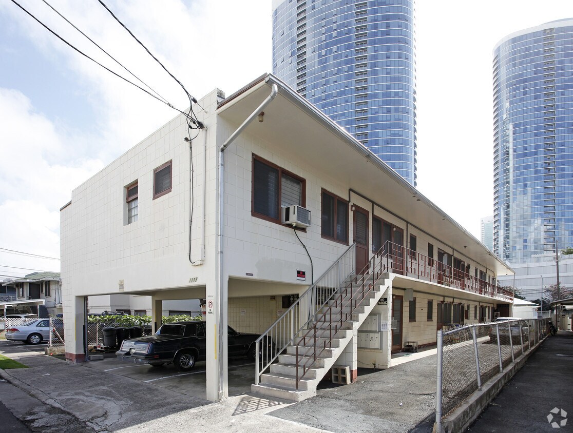 Primary Photo - 1117 Hoolai St