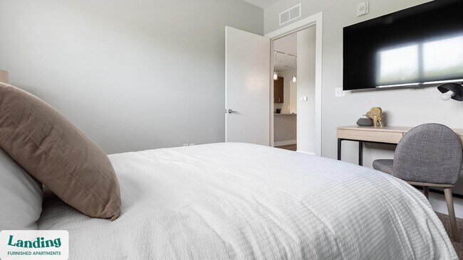 Foto del edificio - 1010 Enclave Blvd