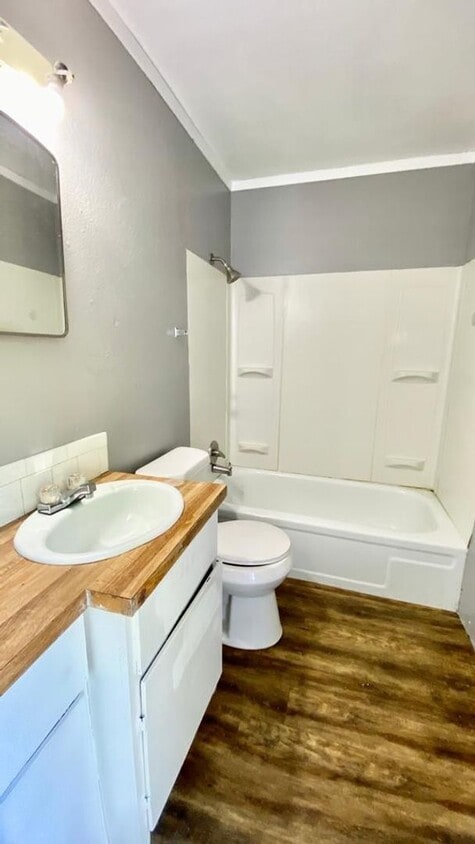 Foto del edificio - 909 W 21st St