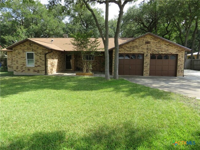 Foto del edificio - 139 Lone Oak St