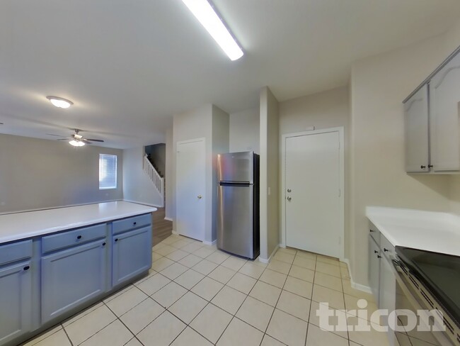 Building Photo - 4868 E Meadow Land Dr