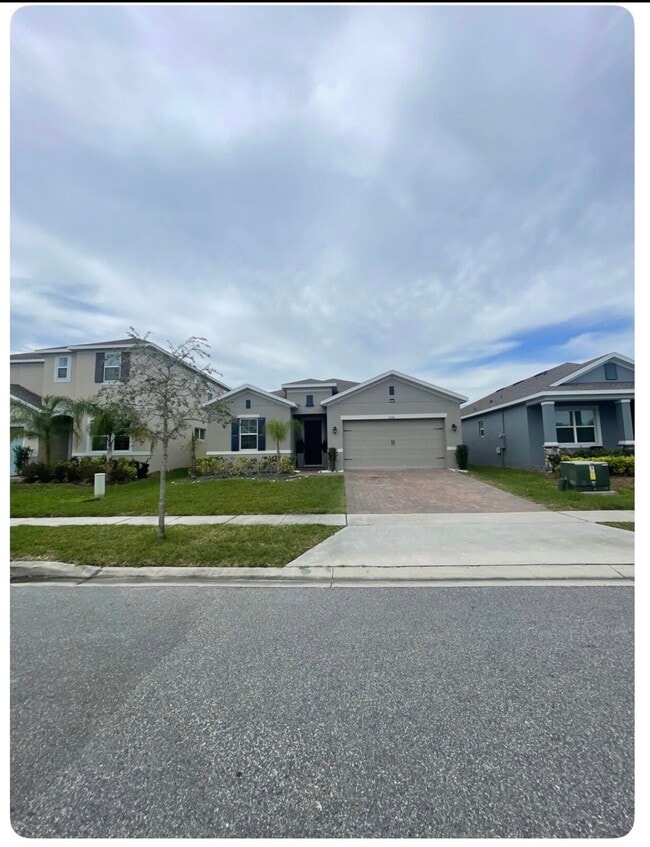 Building Photo - 2150 Brillante Dr