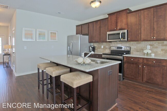 Building Photo - 3 br, 2.5 bath House - 1800 OLD DOGWOOD