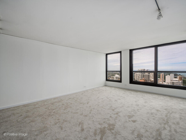 Building Photo - 1030 N State St