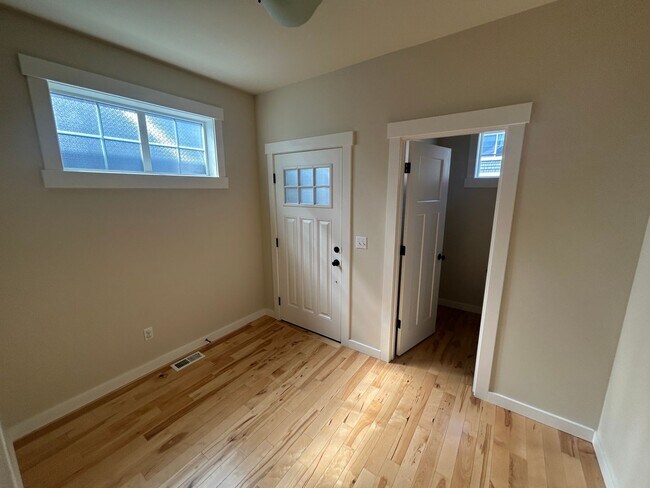 Foto del edificio - 14513 19th Ave W